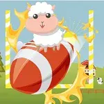 양이 큰 럭비공 위에 앉아 있으며 뒤편에 나무와 농장 같은 배경이 있다