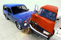 실감 나는 물리 엔진과 강렬한 파괴를 자랑하는 자동차 충돌을 즐기세요!