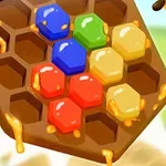 벌집 모양 판에 다양한 색상의 육각형 블록들이 배치되어 있고, 꿀이 흐르고 있다