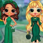 두 명의 인형 스타일 캐릭터가 녹색 드레스를 입고 정원 길에 서 있다