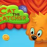 고양이가 빨간 커튼 뒤에서 얼굴을 내밀고 있고, Cat the Catcher라는 글자가 초록색 구름 모양 배경에 써 있으며, 회색과 금색 동전이 하단에 그려져 있음