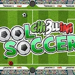 초록색 축구 경기장 위에 다채로운 축구공들과 POOL CHILLINI SOCCER라는 텍스트가 중앙에 있는 이미지