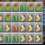 크리스마스 양말과 선물 상자가 배열된 격자입니다