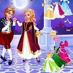 왕관을 쓴 왕자와 공주가 무도회에서 춤을 추고 주변에 다양한 드레스와 의상들이 걸려 있다