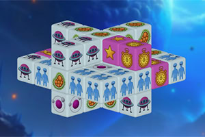 우주를 배경으로 다양한 그림이 그려진 주사위 블록들이 십자 모양으로 배열되어 있습니다