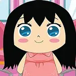 까만 머리와 큰 파란 눈을 가진 귀여운 캐릭터가 핑크색 옷을 입고 의자 앞에 서 있는 모습