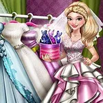 인형 스타일의 금발 여성이 화려한 웨딩드레스와 여러 가지 다른 드레스 앞에서 서 있는 모습