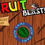 나무 배경 위에 FRUIT BLASTER라는 알록달록한 텍스트와 SLICE FRUIT TO BEGIN이라는 배너가 있으며, 중앙에는 수박과 NEW GAME 텍스트가 원형으로 배치되어 있다