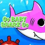 핑크색 아기 상어가 바다 속을 헤엄치고 있으며, 주변에 빨간색 기뢰가 있는 이미지입니다