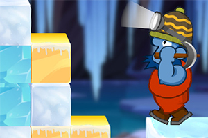 광산 헬멧을 쓴 파란 캐릭터가 얼음 블록 옆에 서 있다