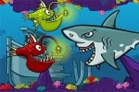 큰 호수에는 많은 물고기가 살고 있습니다