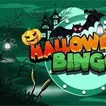 깜찍한 호박과 박쥐가 있는 Halloween Bingo 글자가 어두운 숲 배경에 놓여 있다