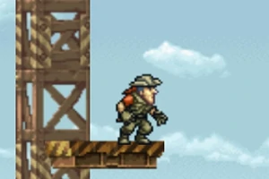 하늘 배경 앞에 모자를 쓴 캐릭터가 나무 발판 끝에 서 있는 모습