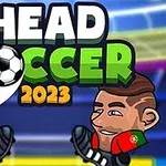 머리와 축구공을 사용하여 플레이하는 두 남자 캐릭터가 중앙에 HEAD SOCCER 2023 글자와 함께 있는 모습