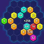 다양한 색상의 육각형 타일에 숫자가 적혀 있는 퍼즐 배열