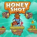 사각형 플랫폼 위에 우주복을 입은 곰과 꿀벌 두 마리가 있고, 하늘을 배경으로 HONEY SHOT이라는 글자가 있다