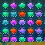 알록달록한 색상의 작은 문어들이 해저에 줄지어 있는 이미지