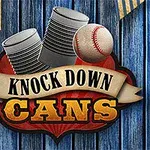 푸른 나무 배경에 금속 캔과 야구공이 있으며, 중간에 KNOCK DOWN CANS라고 쓰여 있는 배너가 있는 이미지
