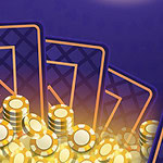 파란색 배경 위에 카드와 금색 칩들이 쌓여 있는 모습