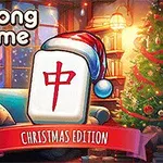 따뜻한 거실에서 크리스마스 장식과 모자를 쓴 마작 패, 트리와 소파가 있는 장면