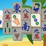 해변 배경에 마작 패가 펼쳐져 있고 손이 패를 선택하고 있는 모습