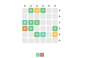 격자 안에 다양한 색상의 숫자 타일이 배치된 이미지
