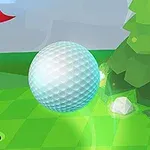 골프공이 깃발 옆 잔디밭에 위치해 있는 모습