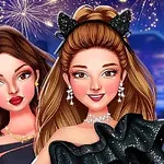 두 명의 여성 캐릭터가 밤하늘에 불꽃놀이를 배경으로 화려한 드레스를 입고 있는 모습