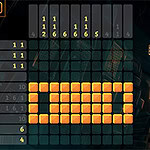 검은 배경에 주황색 타일로 이루어진 그리드 퍼즐 화면