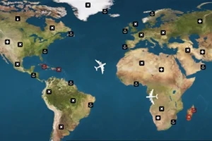 세계 지도가 배경으로 있으며, 여러 표식과 비행기 아이콘이 위치해 있습니다