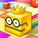 왕관을 쓴 노란색 큐브 모양의 캐릭터가 무지개색 길을 따라 이동하고 있습니다