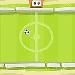 초록색 축구 경기장 중앙에 검은색과 흰색 축구공이 있는 그림