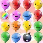 다양한 색상의 얼굴이 그려진 풍선들이 하늘을 배경으로 배열되어 있습니다