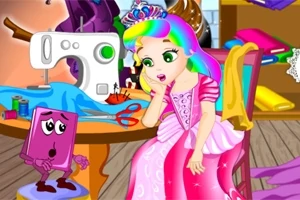 색색의 머리카락을 가진 소녀가 공주 드레스를 입고 앉아 있으며 책과 재봉틀이 있는 방에서 무언가를 바라보고 있다