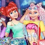 세 명의 캐릭터가 화려한 의상과 헤어스타일로 멋지게 꾸민 채 함께 포즈를 취하고 있다