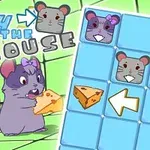 보라색 리본을 한 쥐가 치즈를 물고 있고, 다른 쥐가 뒤에서 따라오며, 화면 오른쪽에는 작은 쥐와 화살표, 치즈가 있는 파란 블록이 있다