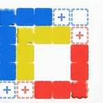 파란색, 노란색, 빨간색 블록으로 구성된 사각형 형태의 퍼즐 이미지