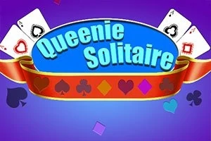 파란색 타원에 Queenie Solitaire라는 글자가 적혀 있고, 주변에 카드 무늬와 깃발 장식이 있는 이미지