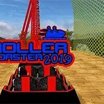 롤러코스터 트랙 위에 빨간 롤러코스터 차량과 ROLLER COASTER 2019 텍스트가 있는 이미지