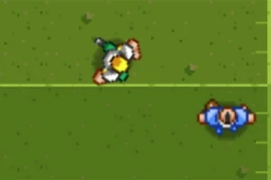 두 사람이 초록색 경기장에서 대치하고 있는 장면