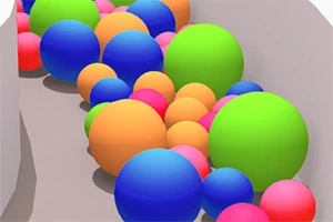 다양한 색상의 구슬들이 좁은 길을 채우고 있는 모습