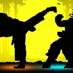 노란 배경 앞에 실루엣으로 나타난 두 사람이 격투 자세를 취하고 있다