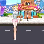 금발의 캐릭터가 도시 거리에서 섬유로 된 상점들 배경 앞에 서 있는 모습