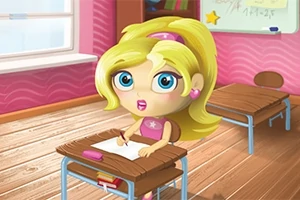 교실에서 분홍색 드레스를 입고 책상에 앉아 있는 금발 소녀