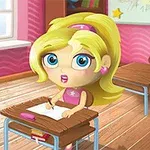 교실에서 분홍색 드레스를 입고 책상에 앉아 있는 금발 소녀