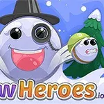 큰 눈사람 얼굴이 모자를 쓰고 단안경을 착용한 채 두 개의 작은 눈사람과 함께 웃고 있으며, 뒤에는 눈 덮인 나무들이 있습니다