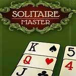 녹색 배경에 카드와 장식 문자로 쓰인 SOLITAIRE MASTER 제목이 있는 이미지