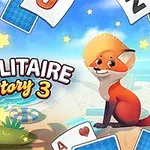 여우 캐릭터가 해변에서 카드와 함께 있는 장면