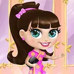 커다란 파란 눈을 가진 귀여운 여자 캐릭터가 분홍색 드레스를 입고 미소를 짓고 있는 모습