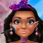 보라색 나비 모양 리본을 머리에 장식한 인형이 화려한 화장을 한 모습